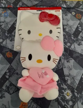 NUEVO.Funda-bolso Kitty DS y Peluche Kit