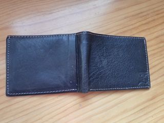 Cartera de piel de camello hecha a mano