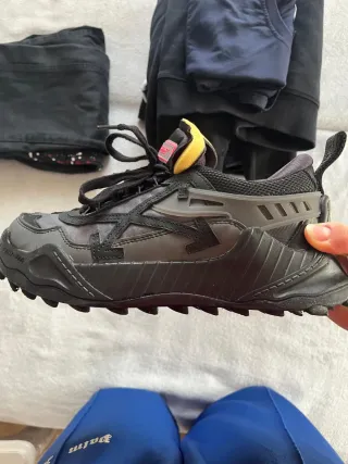 Off-White Zapatillas Negras y Moradas