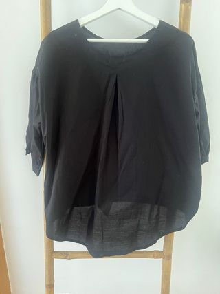 Blusa de chica. Marca October. Talla L