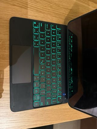 iPad Air M3 11* 128GB WiFi Plata / ESR Teclado US