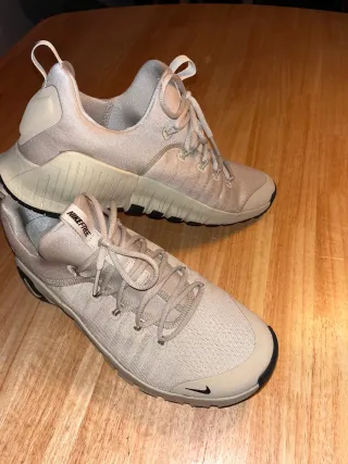 Nike Metcon Free 6 Beige