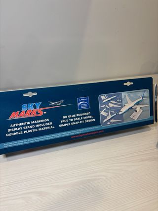 Maqueta Avión American Airlines B777 1:200