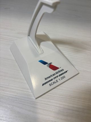 Maqueta Avión American Airlines B777 1:200