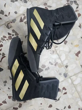 Zapatillas Adidas Boxeo Negro/Dorado
