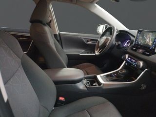 Toyota Rav4 2.5l 220H Advance