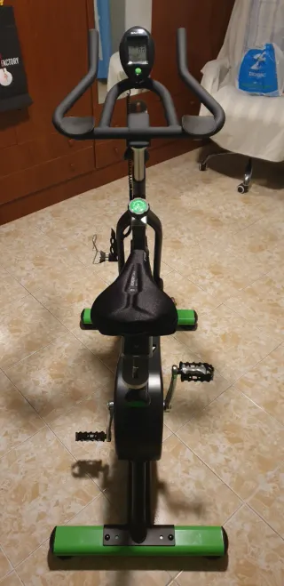 Bicicleta Spinning Salter PT-1590