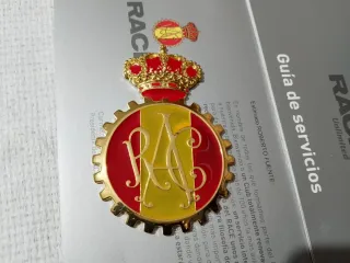 Insignia real club automóvil español RACE