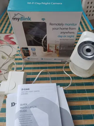 Cámara Wi-Fi D-Link Día/Noche