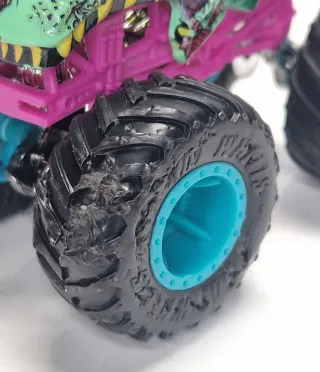 Hot Wheels Monster Truck Zombie Wrex 1/64