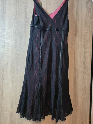 Vestido fiesta negro y rojo