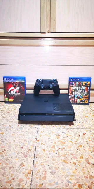 PLAYSTATION 4 SLIM 1TB + MANDO + 2 JUEGOS