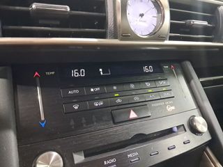 Lexus IS 2.5 300h Business