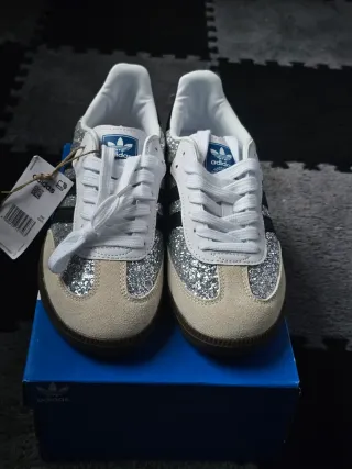 Adidas Samba OG glitter plateado