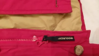 Woolrich rosso con cappuccio e pelliccia