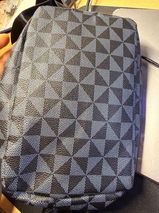 Bolso bandolera estampado tiburón