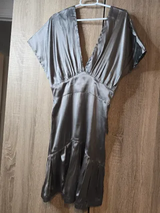 Vestido de fiesta plateado