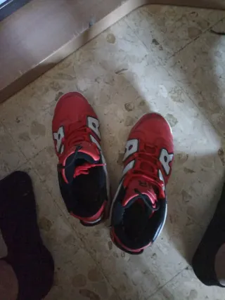 Jordan Rojas y Blancas Nuevas Sin Usar