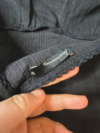 Vestido fiesta negro con detalles dorados