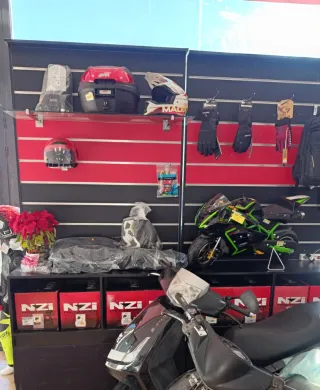 Muebles expositores tienda. 1,20 ancho x 2m