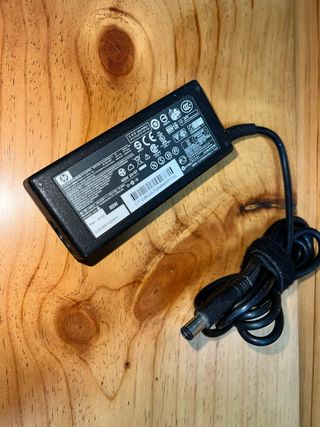 Cargador HP 65W