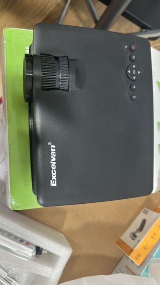 Proyector Excelvan Negro