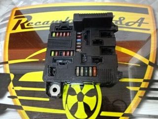 Caja de fusibles Renault Megane UPC X84 N3 8200306033B A118399300K