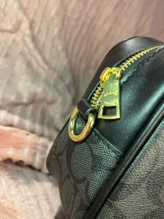 Bolso Coach Negro y Dorado