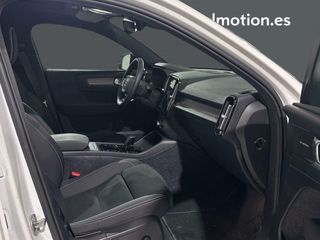 Volvo XC40 2.0 B3 G Plus Dark Auto