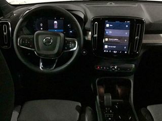 Volvo XC40 2.0 B3 G Plus Dark Auto