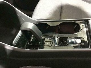 Volvo XC40 2.0 B3 G Plus Dark Auto