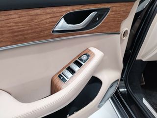 Seres 5 SERES 5 Standard (2WD)