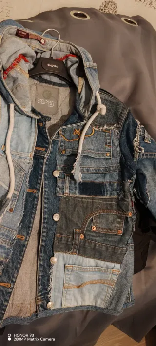 Giubbotto jeans patchwork riciclato