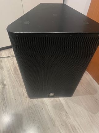 Altavoz Yamaha DXR15 para piezas