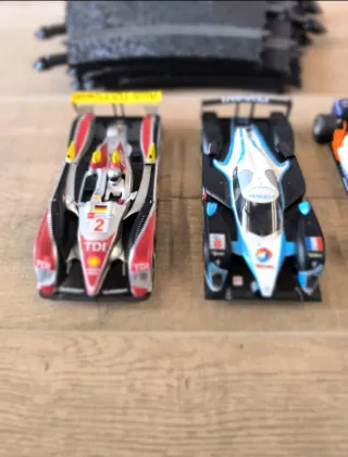 Scalextric: 5 coches y pistas