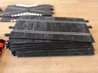 Scalextric: 5 coches y pistas