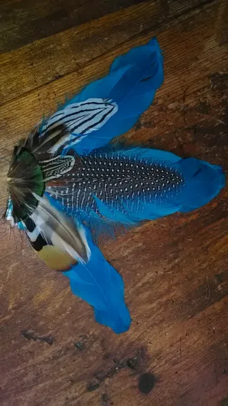 Tocado de plumas natural  para pelo o gorro