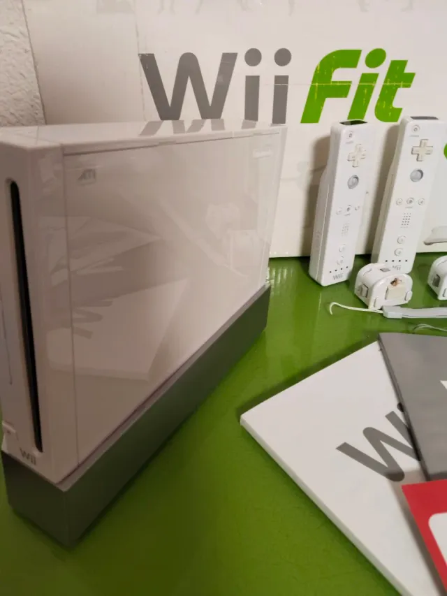Consola Blanca Wii Sports+Tabla Equilibrio Wii Fit