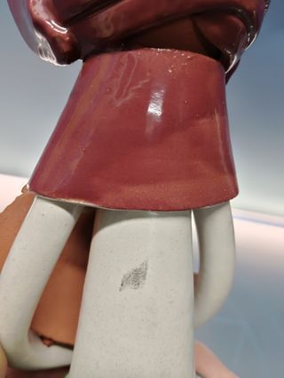 Figura, cerámica, decorativa , mujer con flores, terracota esmaltada