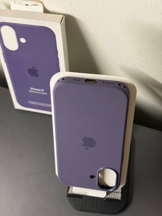 Cover iPhone 17 Silicone MagSafe Apple