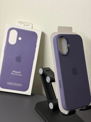 Cover iPhone 17 Silicone MagSafe Apple