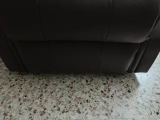 Sillón relax polipiel marrón,con reposapiés