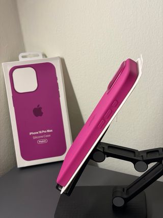 Cover iPhone 16 Pro Max Silicone MagSafe
