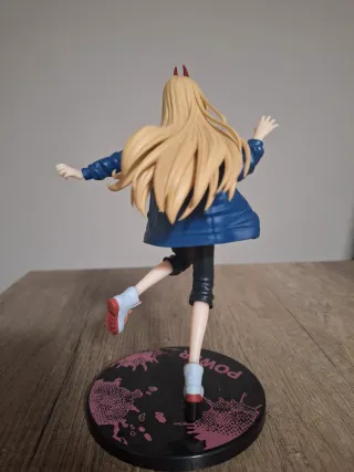 Figura Power Chainsaw Man con caja