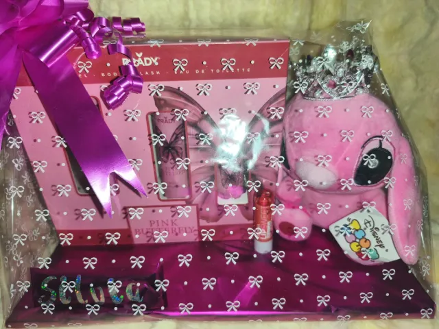 Pack Regalo Stitch Rosa: Perfume y Bálsamo Labial.