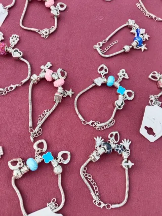 Vendo lote de bisutería de MONICA