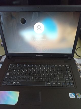 Portátil Samsung NP300E5A