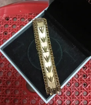 Pulsera vintage dorada