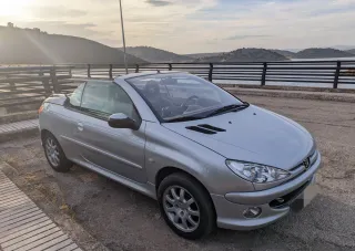 Peugeot 206cc 1.6 110cv segundo propietario
