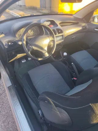 Peugeot 206cc 1.6 110cv segundo propietario